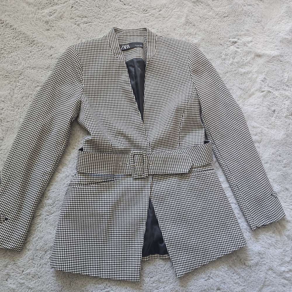 Houndstooth Blazer with Belt